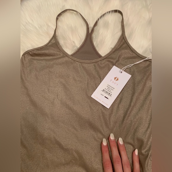 ✨NWT Tavi Ribbed Yoga Tank in metallic size XS - Picture 5 of 7